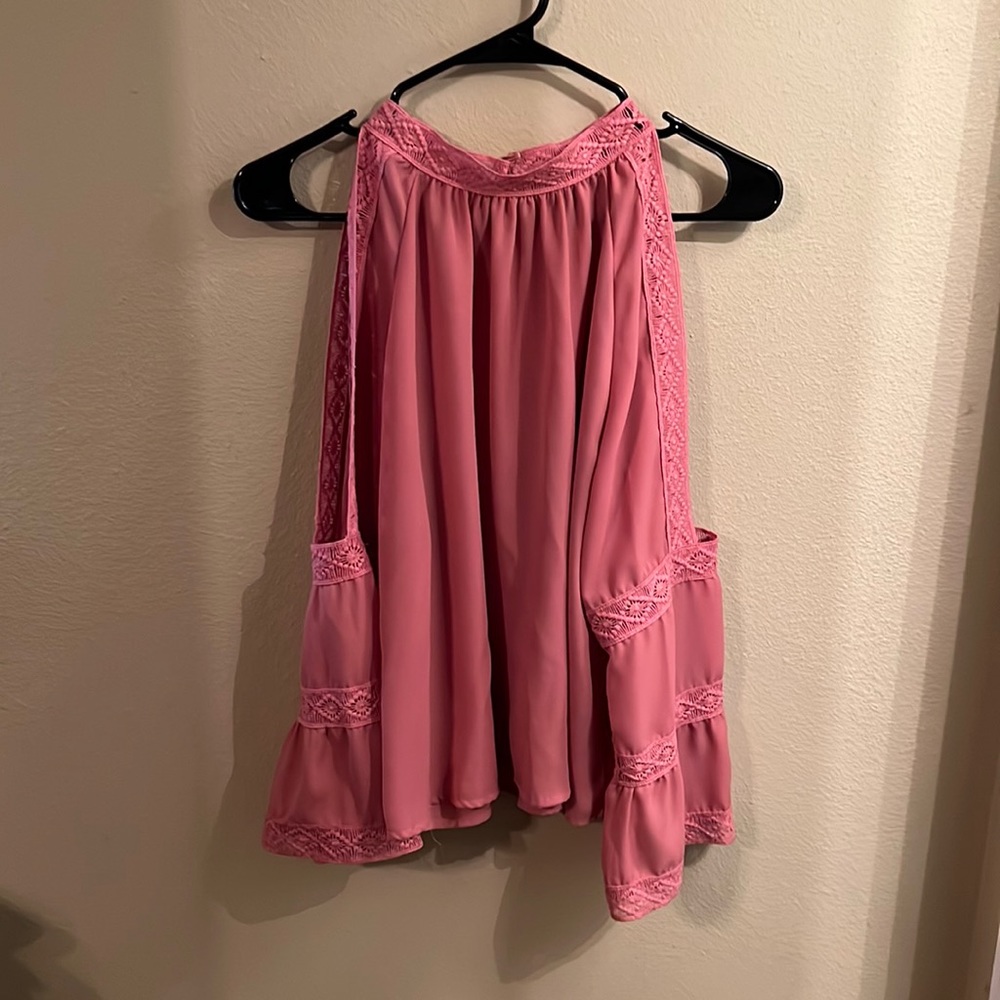 Medium pink dress shirt from rue 21